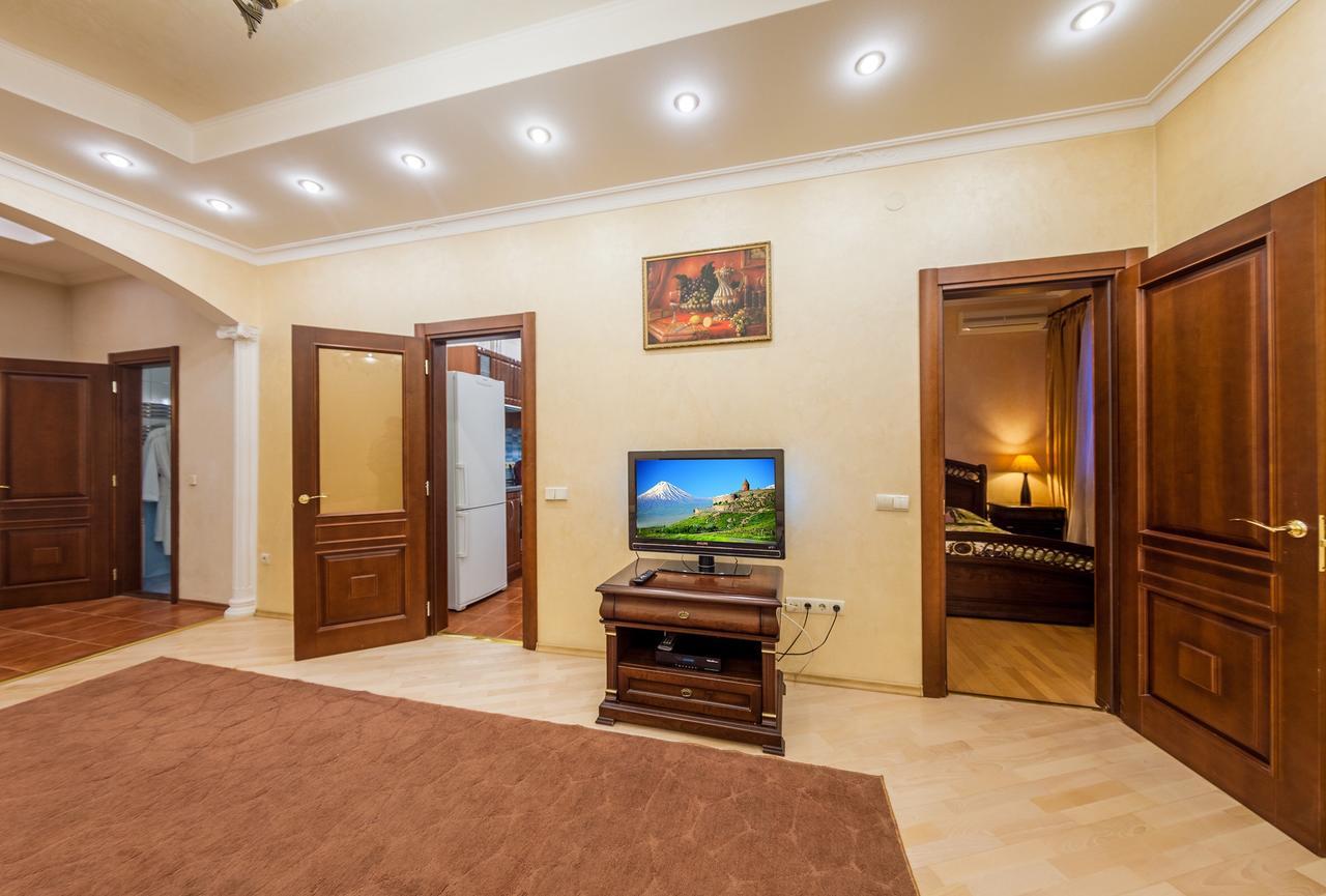 Apartment In The City Center Kiew Zimmer foto