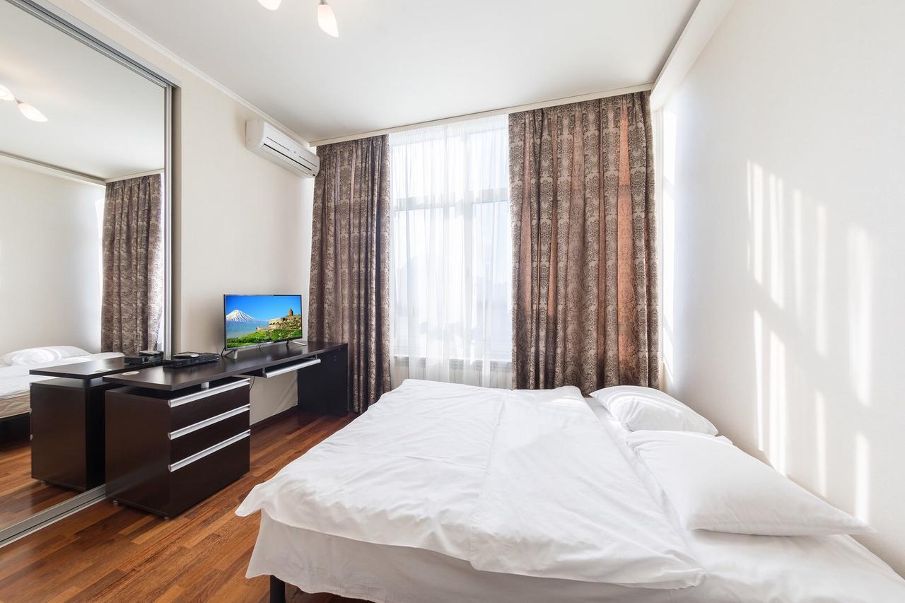 Apartment In The City Center Kiew Zimmer foto